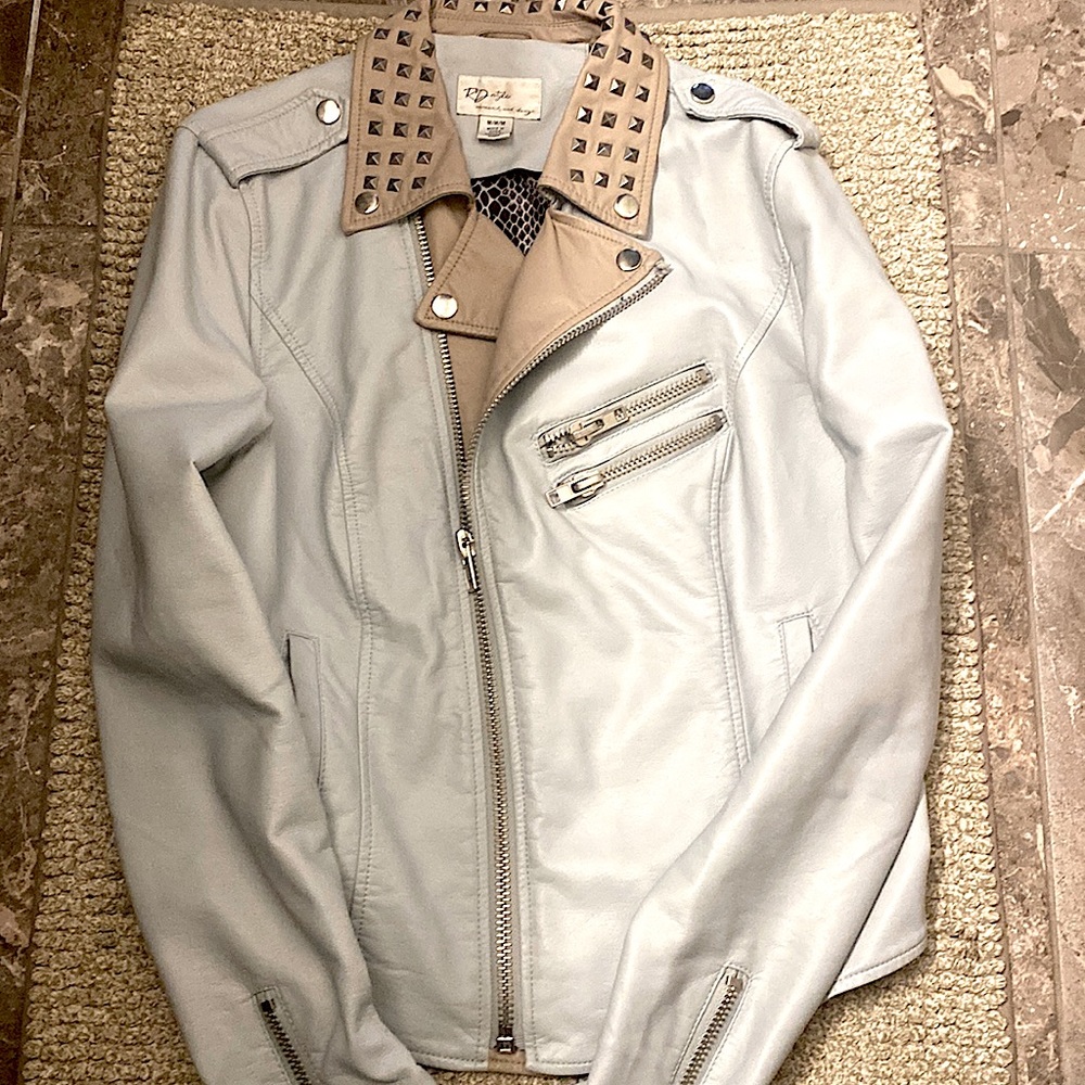 Leather Jacket Size: Medium